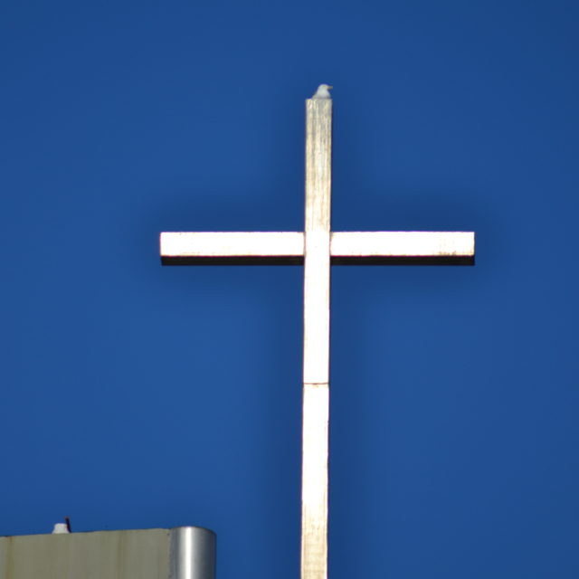 La Croce sulla cima della Chiesa